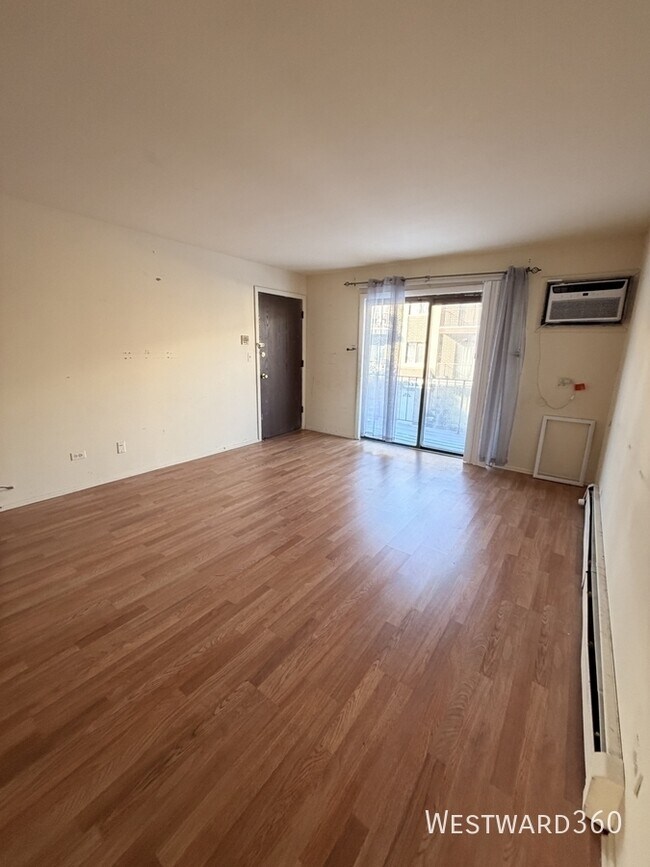 Building Photo - 10409 Dearlove Rd