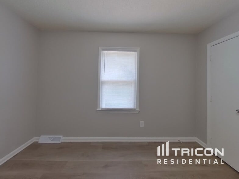 Building Photo - 7418 Palmetto Ct