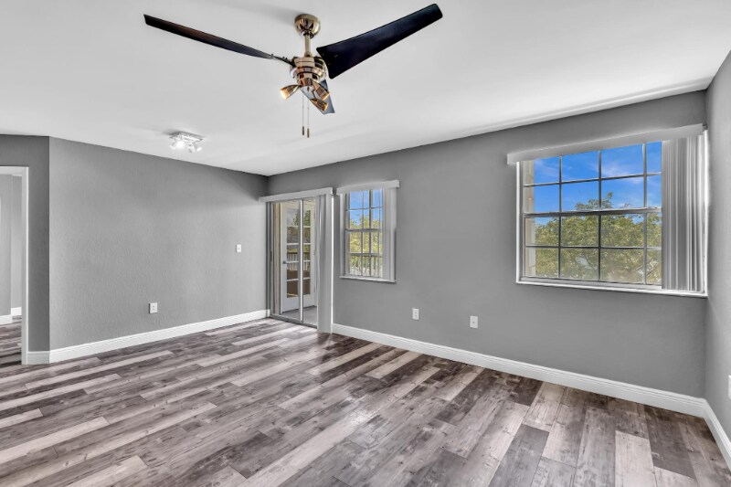 Building Photo - 2850 N Oakland Forest Dr
