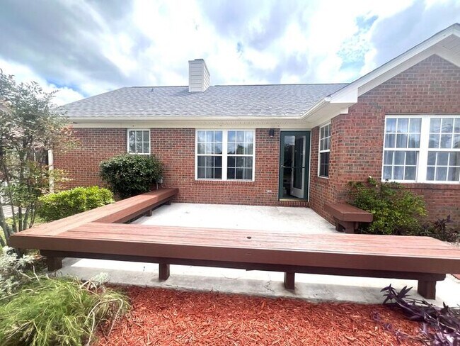 Building Photo - 3BR/2Bath/1 Garage/Fenced! Quail Woods community in the poplar Gorden Rd, North Wilmington area