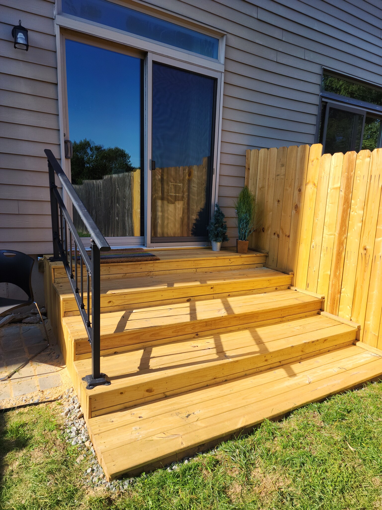Yard Patio Steps - 846 Northwestern Ave