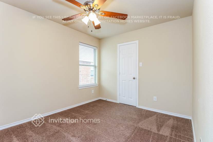 Building Photo - 5548 Thunder Bay Dr