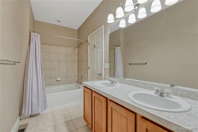 Building Photo - 9558 Pearl Cir