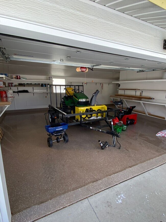 Building Photo - 4049 Taylor Ave