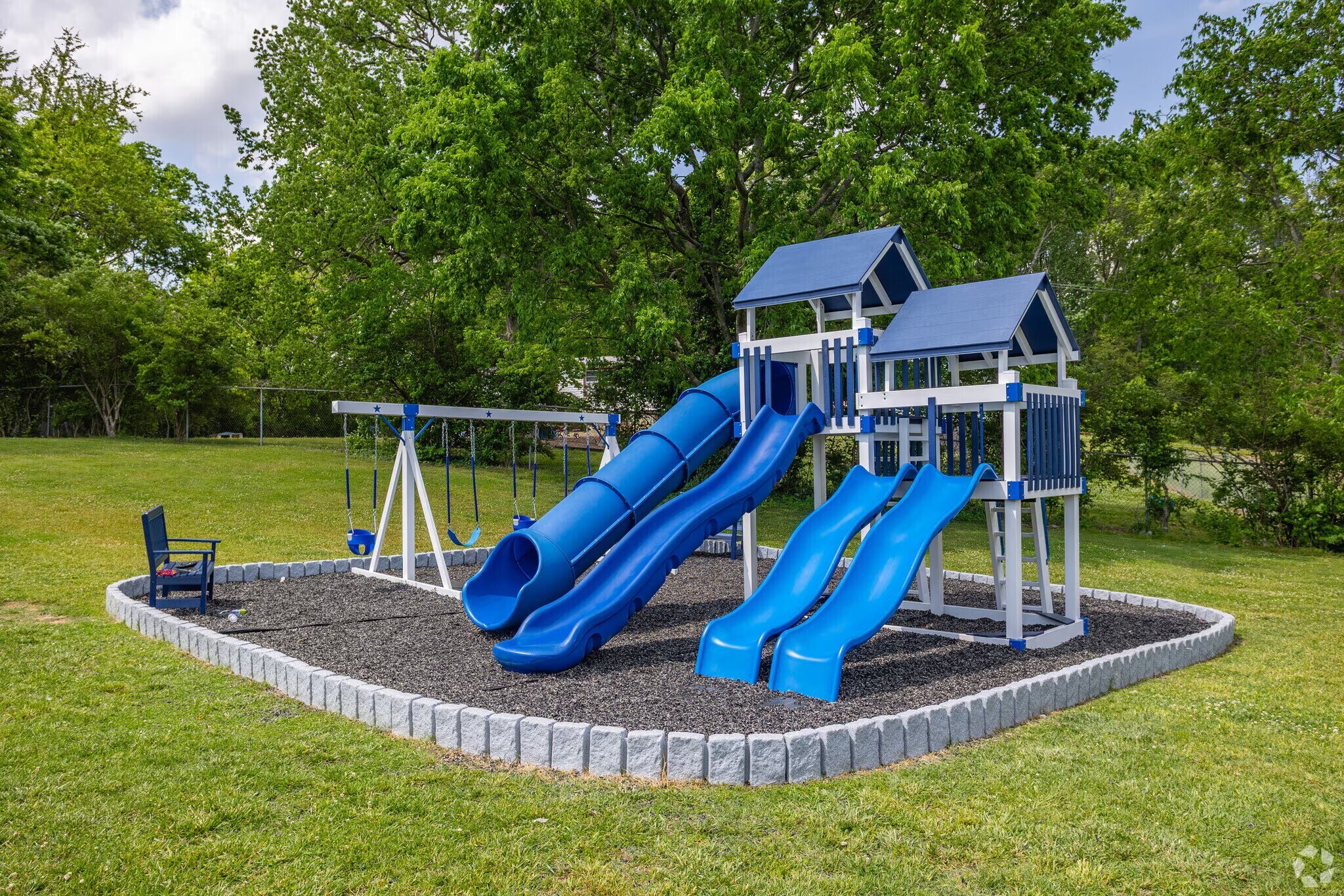 Building Photo - 400 Adamwood Dr