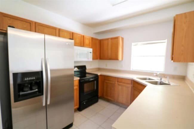 Building Photo - 6142 Olivedale Dr