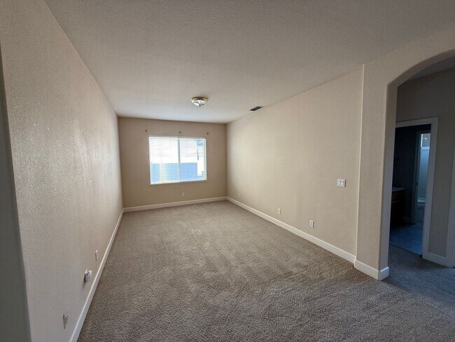 Building Photo - 3389 Bonaire Rd