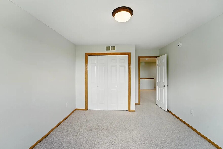 Building Photo - 277 S 79th St