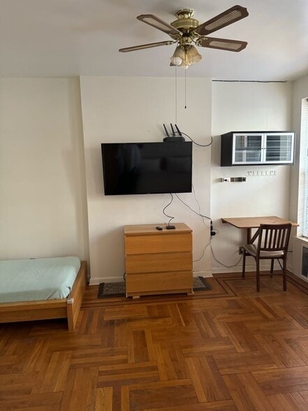 Bedroom#2 - 373 4th St