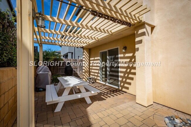 Building Photo - AVAILABLE MAY - Spacious Home in Arroyo Grande - 3 Bedroom / 2.5 Bathroom