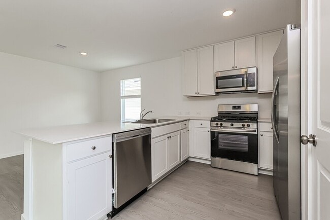 Building Photo - 1718 Lofty Cedar Ct