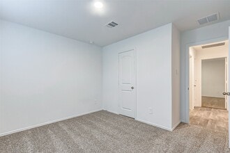 Building Photo - 14220 Dream Rd