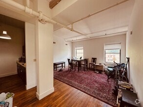 Building Photo - 410 NSP