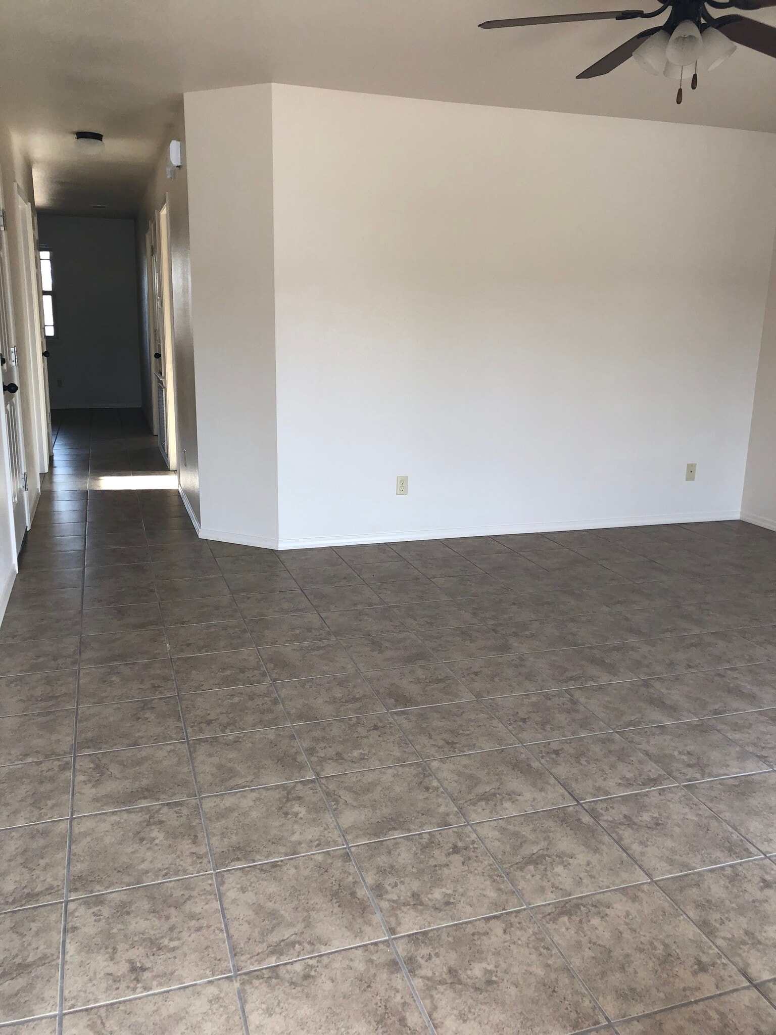 Building Photo - 260 Ashley Dr