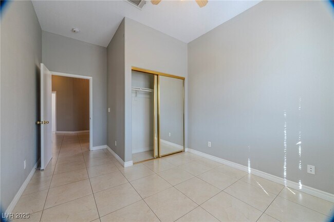 Building Photo - 2804 W Agate Ave