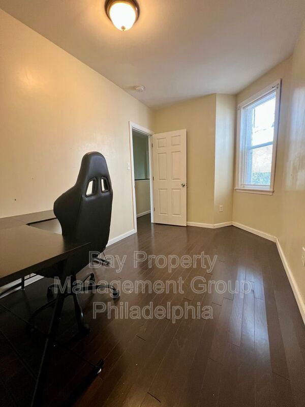 Building Photo - 7275 Saybrook Ave