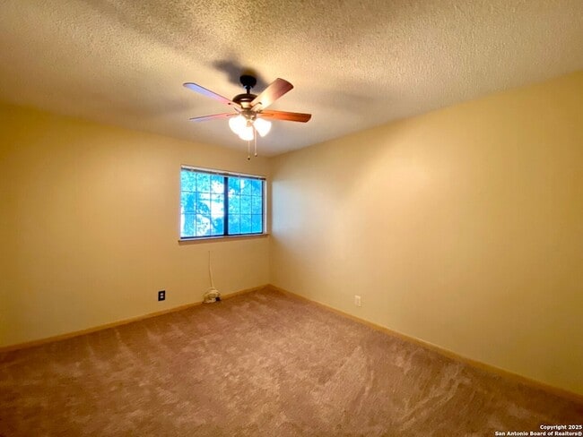 Building Photo - 8911 Shady Leaf