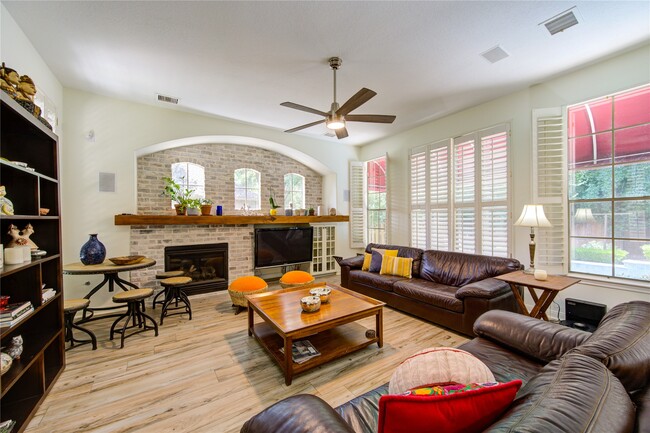 Building Photo - 62 W Mirror Ridge Cir