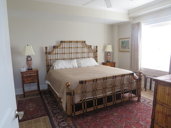 Building Photo - Harborside Club at 70W