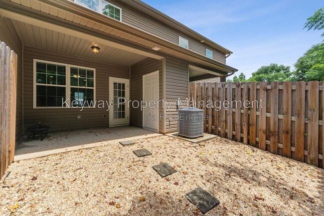 Building Photo - 1842 Butternut Dr