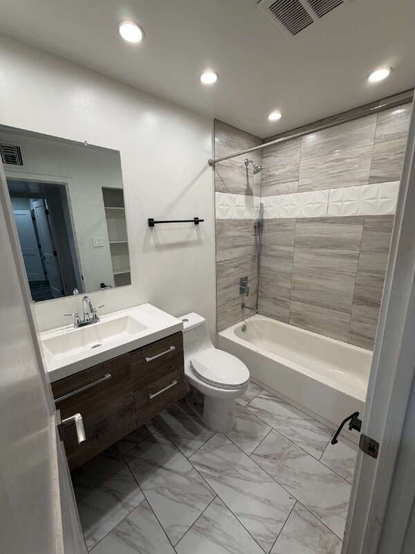 Building Photo - 1716 S Shafer Dr