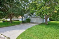 Building Photo - 14014 Summer Breeze Dr