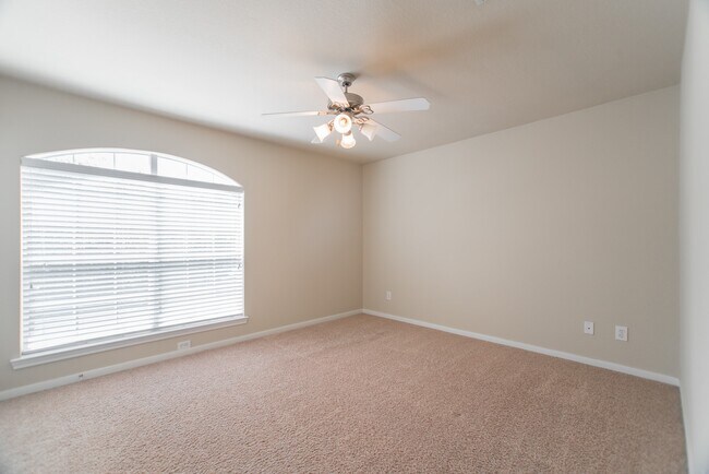 Building Photo - 139 S Rocky Point Cir