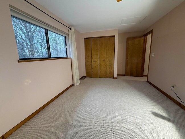 Building Photo - 17 Bayberry Dr