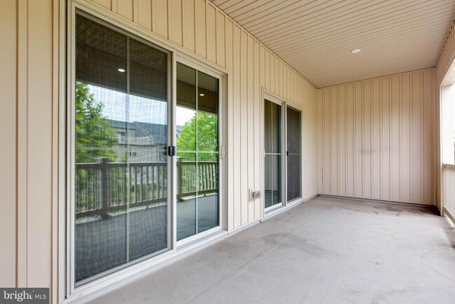 Building Photo - 7839 Otterbein Wy