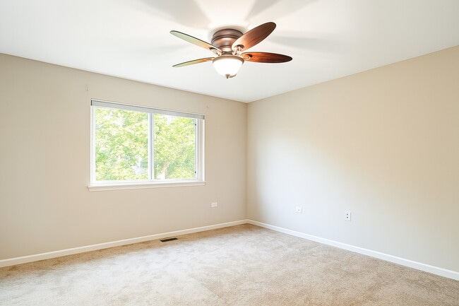 Building Photo - 3159 Saganashkee Ln