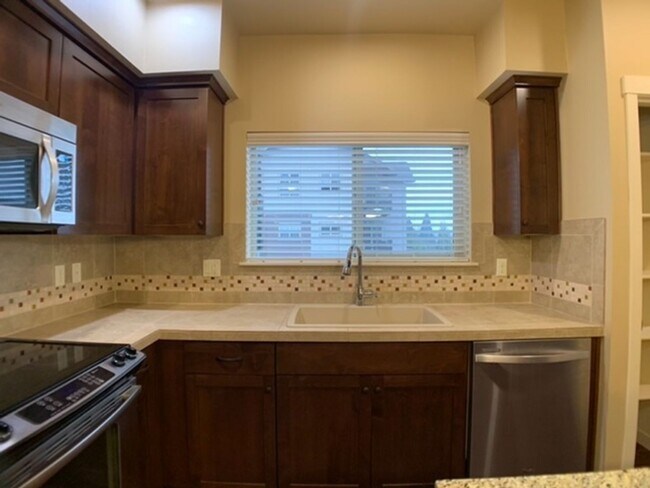 Building Photo - 45 Central Unit - 2 Bedrooms, 2 baths, 988 Sq. Ft.