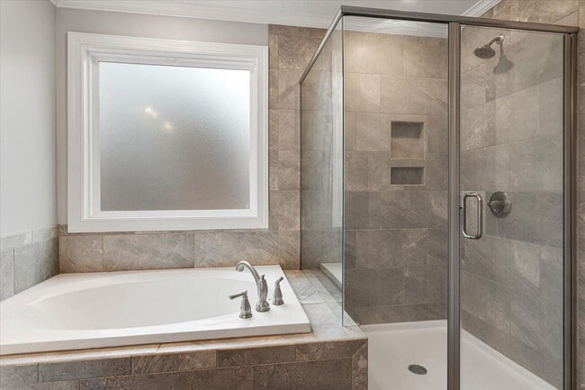 Building Photo - Charming 4 Bed, 3Bath in Clayton, NC