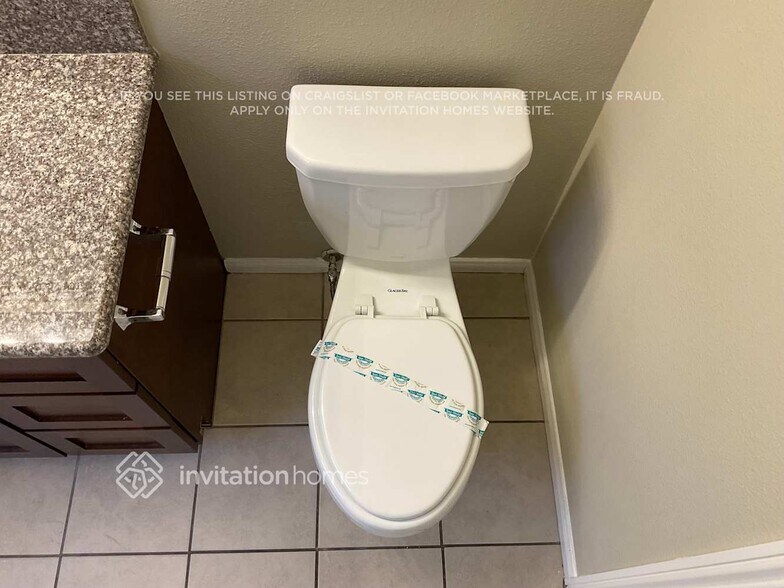 Building Photo - 6056 Bellaire Ave