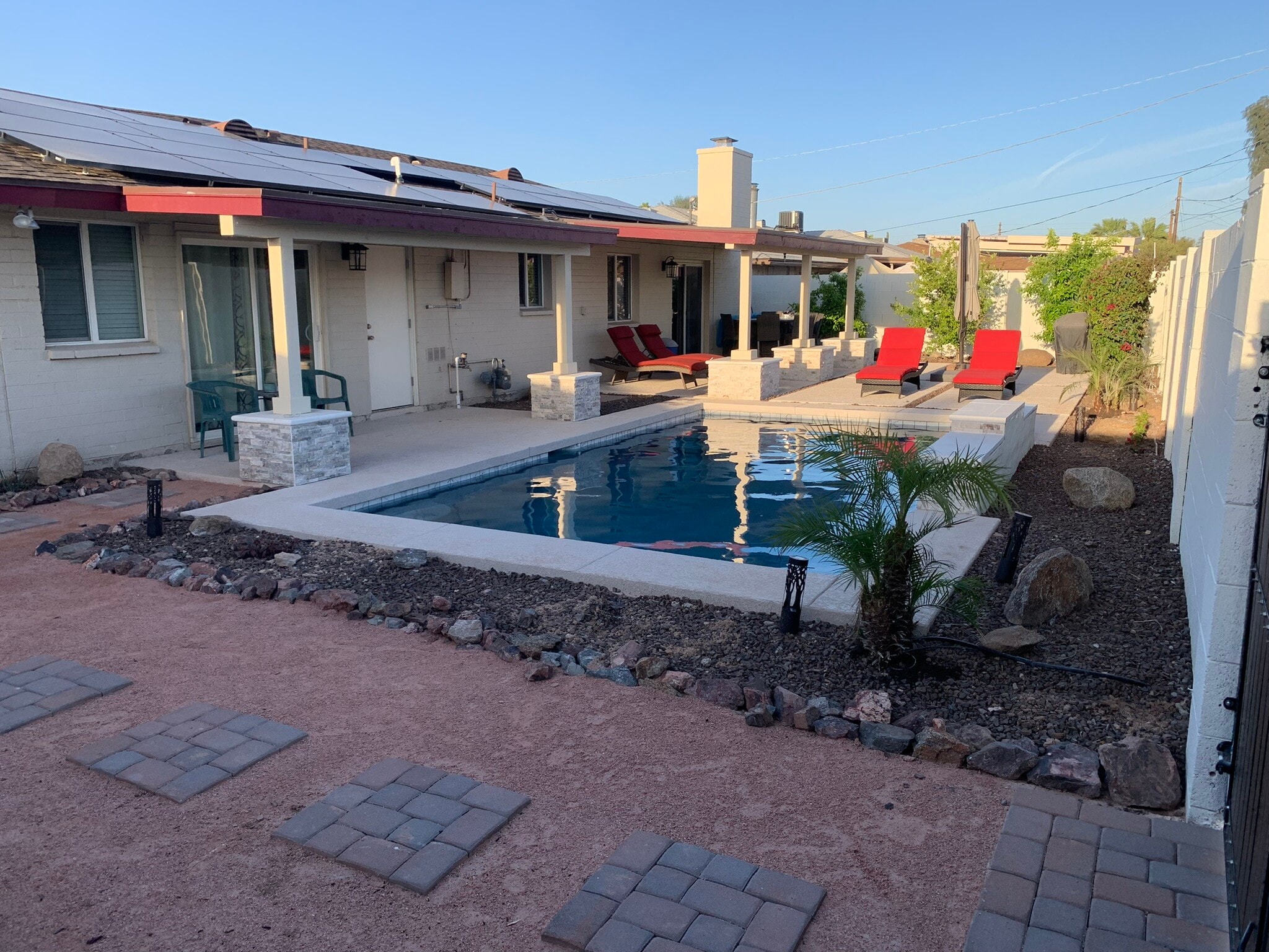 Building Photo - 1207 E Loyola Dr