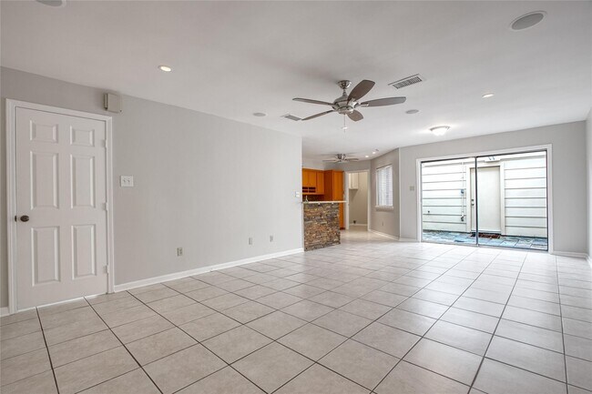 Building Photo - 17163 Beaver Springs Dr