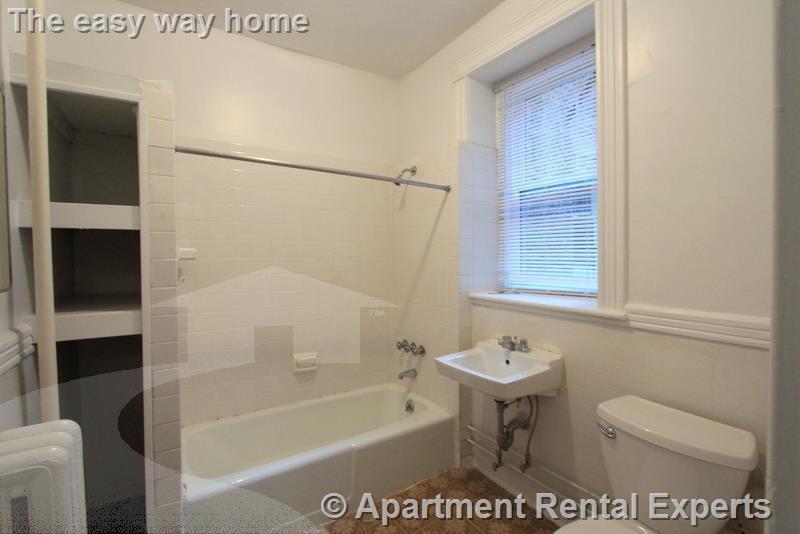 Building Photo - 29 Park Dr