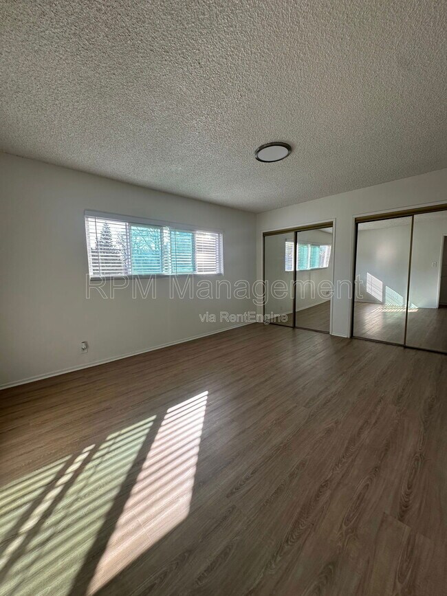 Building Photo - 4350 Troost Ave