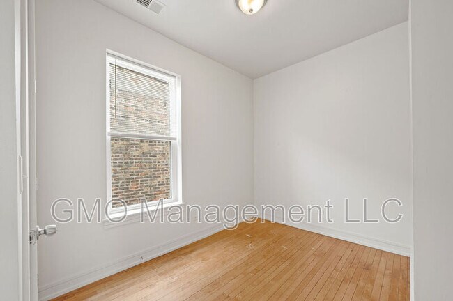 Building Photo - 4230 W Adams St