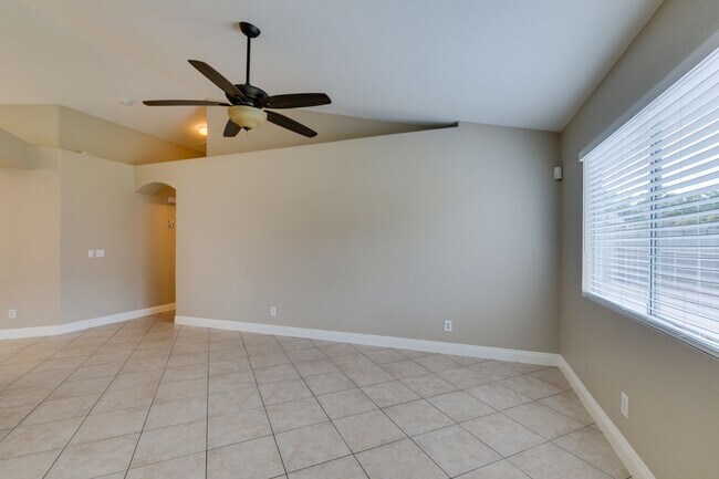 Building Photo - 437 Waterwheel Falls Dr