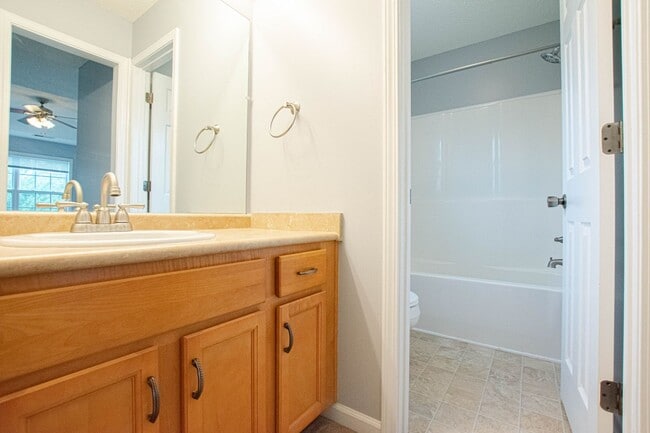 Building Photo - Pet Friendly Three Bedroom!