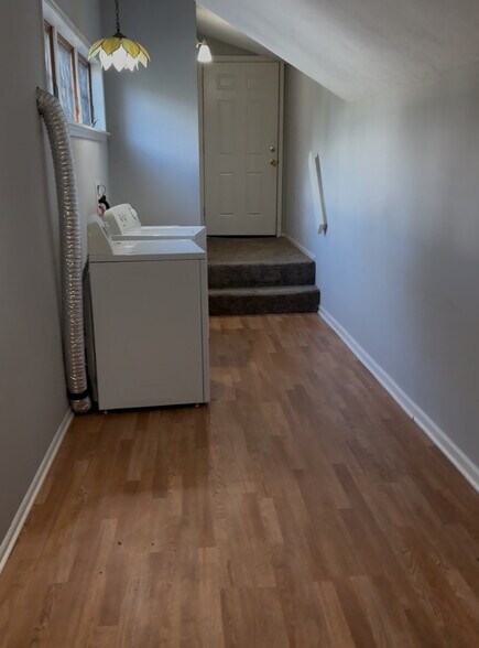 Building Photo - 297 High St