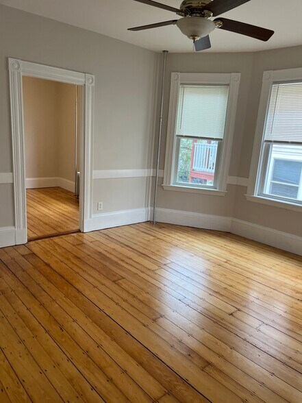 Building Photo - 69 Calumet St