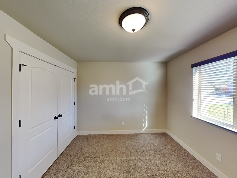 Building Photo - 1656 Arnold Dr