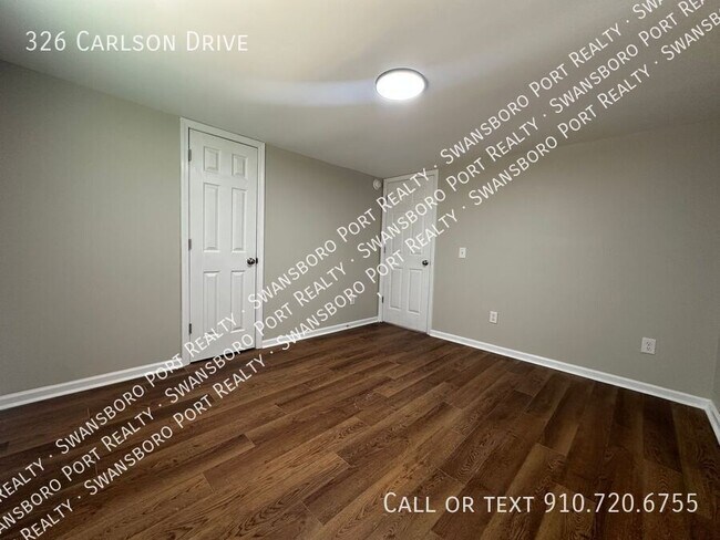 Building Photo - 326 Carlson Dr