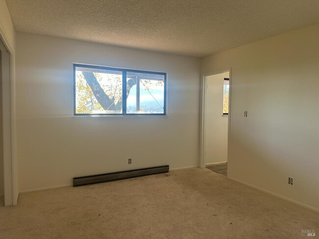 Building Photo - 121 Knoll Pl