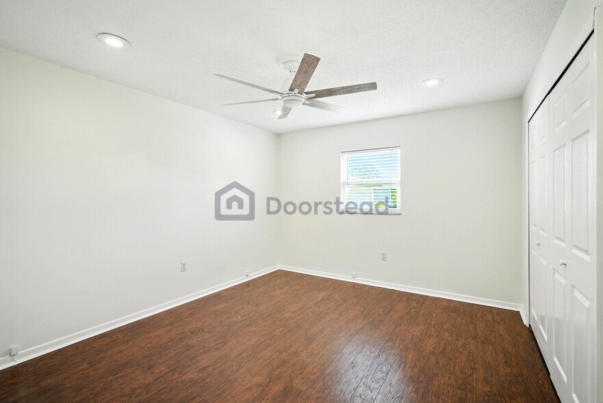 Building Photo - 7892 Sundown Dr
