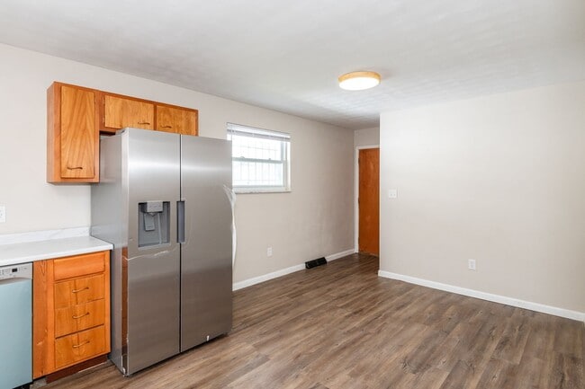 Building Photo - Adorable 2-bedroom 2-bathroom home