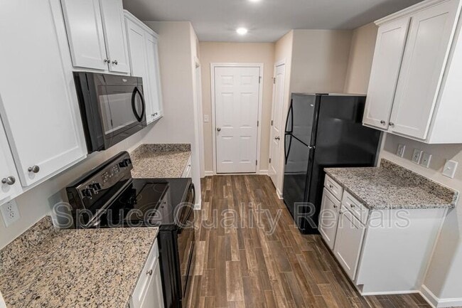 Building Photo - 2203 Lagganmore Dr