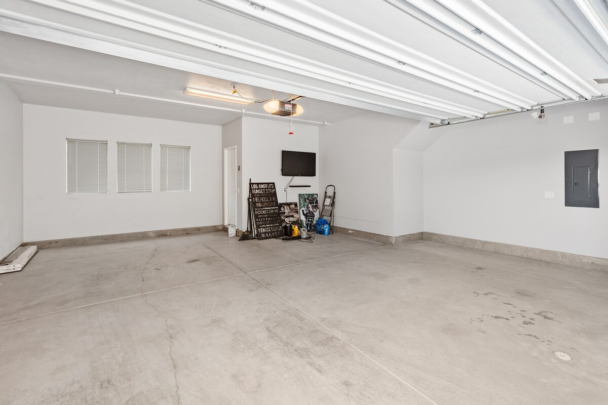 Building Photo - 1706 Santa Celine