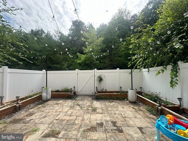 Building Photo - 10402 Steeplechase Run Ln